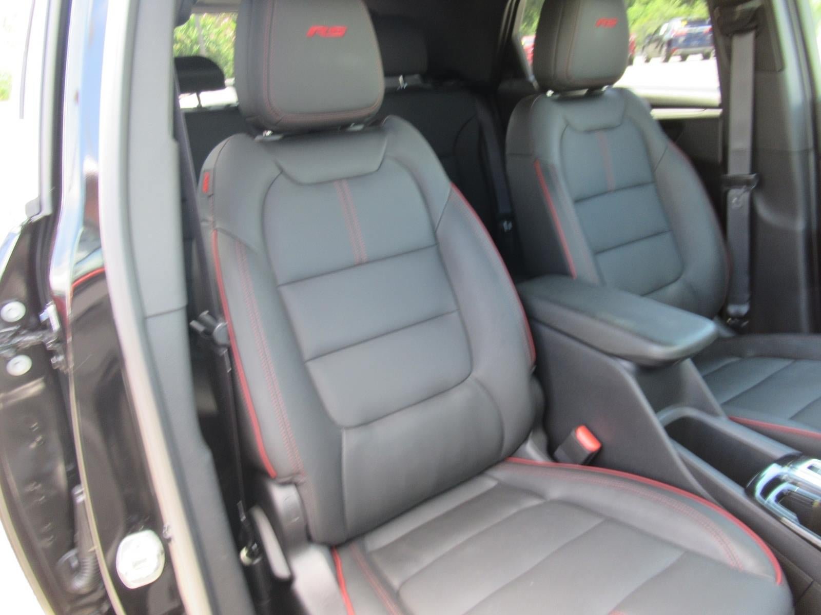 Used 2024 Chevrolet TrailBlazer RS w/ Convenience Package AWD/4WD image 9