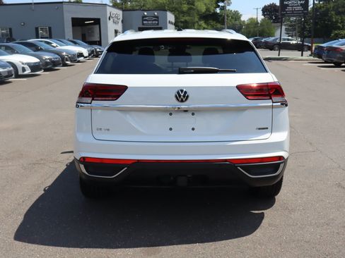 Used 2023 Volkswagen Atlas Cross Sport SE AWD/4WD image 6
