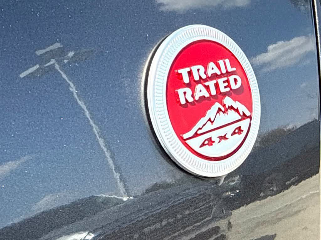 Used 2019 Jeep Grand Cherokee Trailhawk AWD/4WD image 10