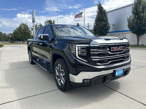 Certified 2025 GMC Sierra 1500 SLT w/ SLT Premium Plus Package AWD/4WD image 2