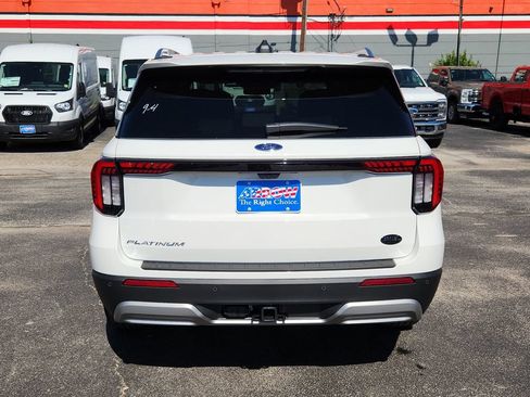 New 2026 Ford Explorer Platinum RWD image 10