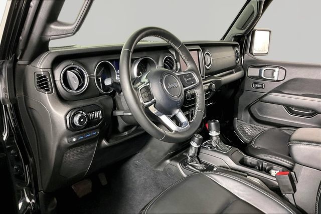 Used 2021 Jeep Wrangler Unlimited Sahara w/ Cold Weather Group AWD/4WD image 16