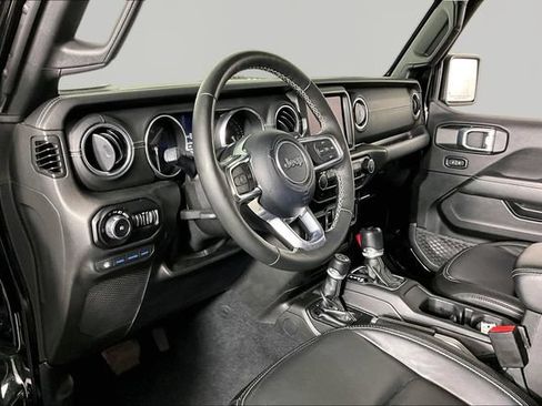 Used 2021 Jeep Wrangler Unlimited Sahara w/ Cold Weather Group AWD/4WD image 16