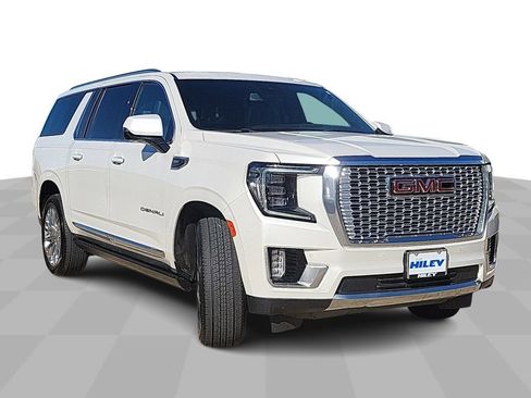 Used 2023 GMC Yukon XL Denali image 2