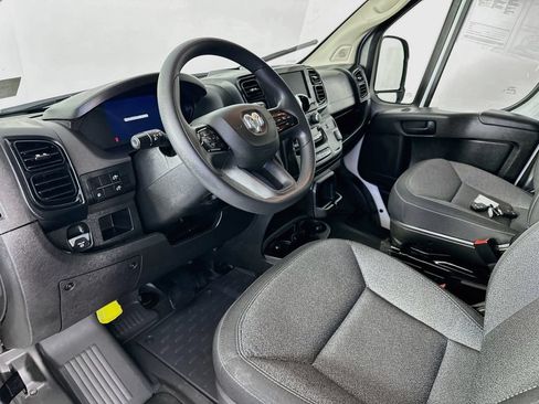 Used 2025 RAM ProMaster 2500 w/ U-Haul Equipment Group FWD image 26