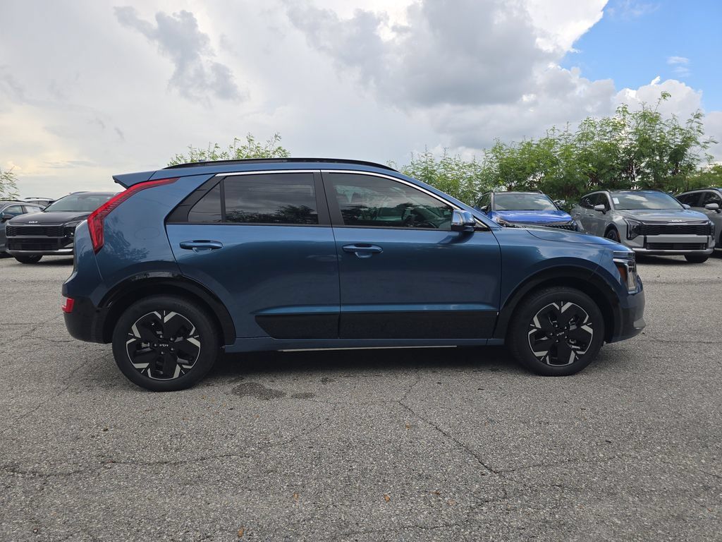 New 2026 Kia Niro Wind FWD image 9