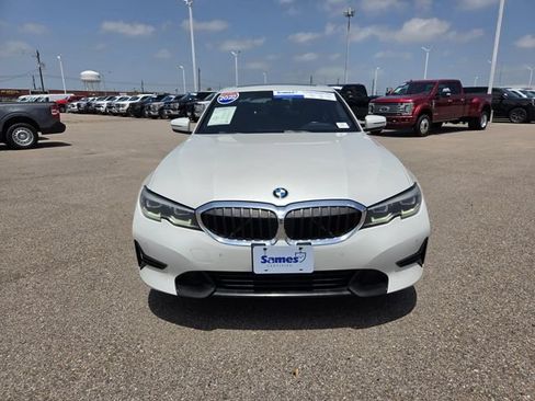 Used 2022 BMW 330i Sedan w/ Convenience Package RWD image 19
