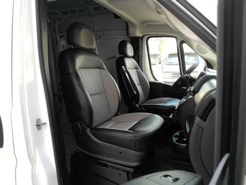 Used 2025 RAM ProMaster 3500 w/ Convenience Group FWD image 17