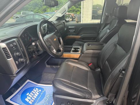 Used 2018 Chevrolet Silverado 1500 LTZ w/ Sport Package AWD/4WD image 10