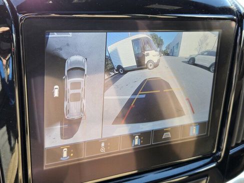 Used 2023 Chevrolet Traverse Premier image 9