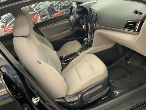 Used 2018 Hyundai Elantra SE FWD image 14