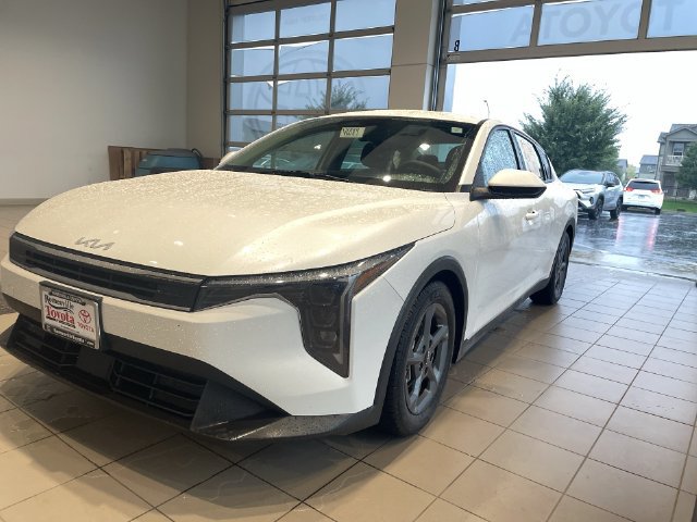 Used 2025 Kia K4 FWD image 12