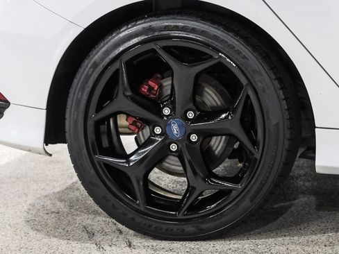 Used 2017 Ford Focus ST FWD image 55