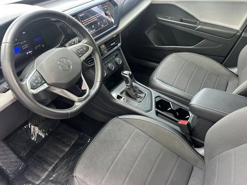 Used 2022 Volkswagen Taos SE FWD image 10