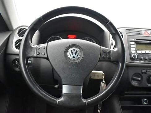 Used 2009 Volkswagen Tiguan SEL image 20