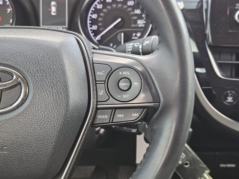 Used 2022 Toyota Camry SE FWD image 25