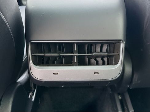 Used 2023 Tesla Model Y Long Range AWD/4WD image 16
