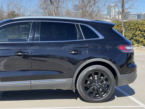 Used 2022 Lincoln Nautilus Reserve w/ Monochromatic Package image 6