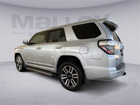 Used 2022 Toyota 4Runner Limited image 3