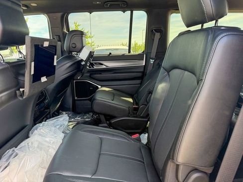 New 2026 Jeep Grand Wagoneer L Limited image 23