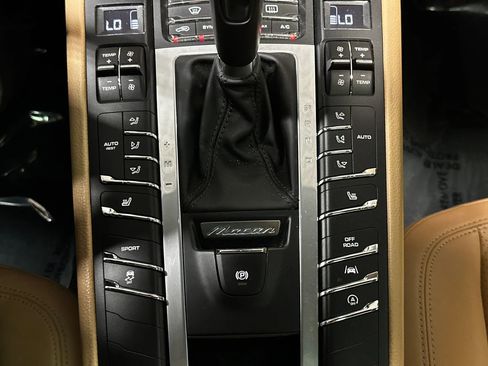 Used 2017 Porsche Macan S AWD/4WD image 44
