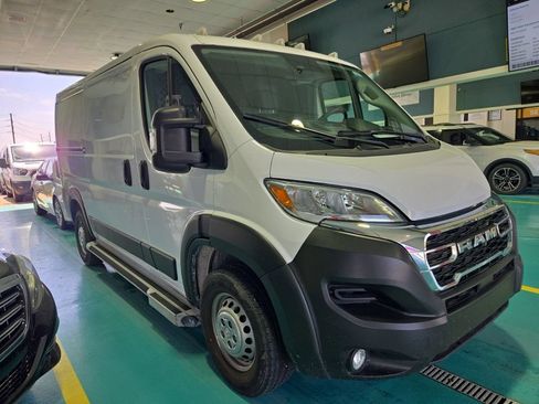 Used 2025 RAM ProMaster 2500 w/ U-Haul Equipment Group FWD image 3