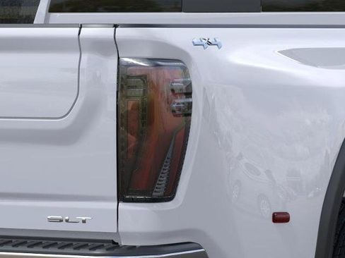 New 2025 GMC Sierra 3500 SLT w/ SLT Premium Package image 11