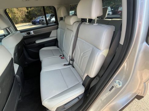 Used 2025 Hyundai Santa Fe SEL image 32