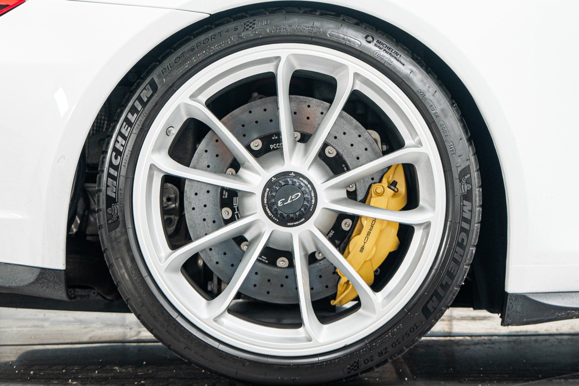 Used 2018 Porsche 911 GT3 RWD image 40