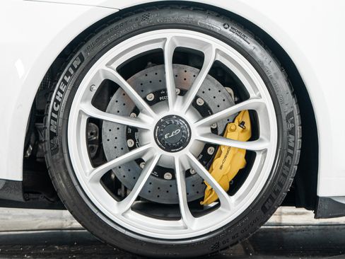 Used 2018 Porsche 911 GT3 RWD image 40