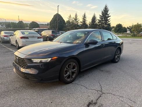 Used 2023 Honda Accord EX image 2