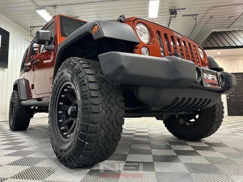 Used 2014 Jeep Wrangler Unlimited Sport w/ Connectivity Group AWD/4WD image 15