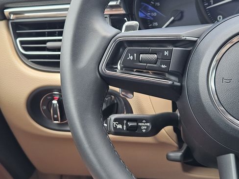 Certified 2026 Porsche Macan AWD/4WD image 26