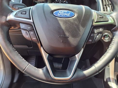 Used 2023 Ford Edge SEL image 14