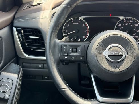 Used 2022 Nissan Rogue SL w/ SL Premium Package FWD image 22