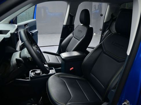 Used 2025 Ford Maverick Lobo image 9