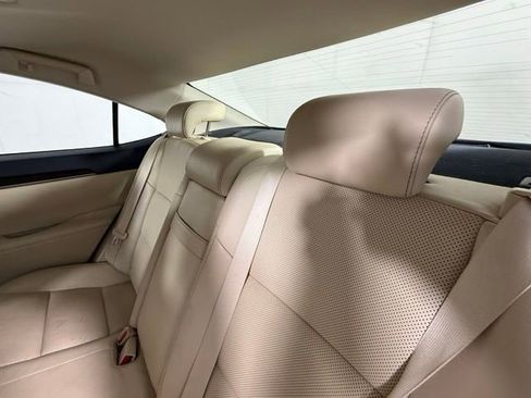 Used 2013 Lexus ES 350 w/ Luxury Pkg FWD image 24