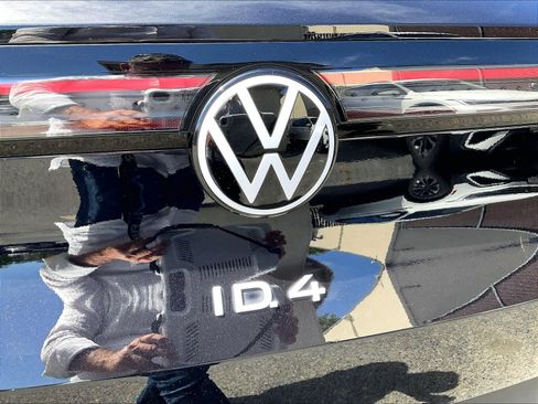Certified 2023 Volkswagen ID.4 Pro RWD image 29