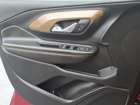 Used 2021 GMC Terrain SLE w/ Driver Convenience Package image 14