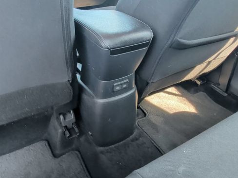 Used 2020 Nissan Kicks S FWD image 30