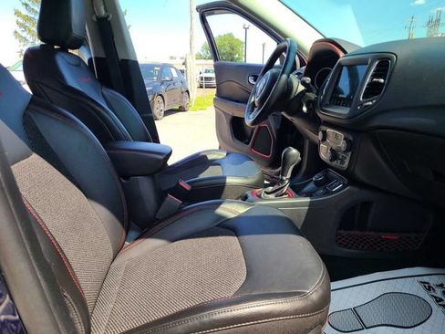 Used 2019 Jeep Compass Trailhawk AWD/4WD image 21
