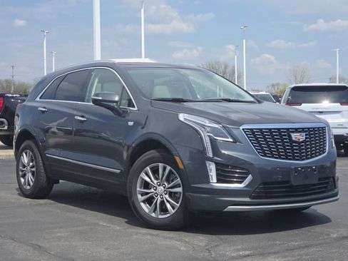 Used 2023 Cadillac XT5 Premium Luxury AWD/4WD image 2