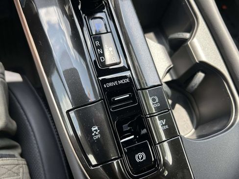 New 2026 Toyota Crown AWD/4WD image 19