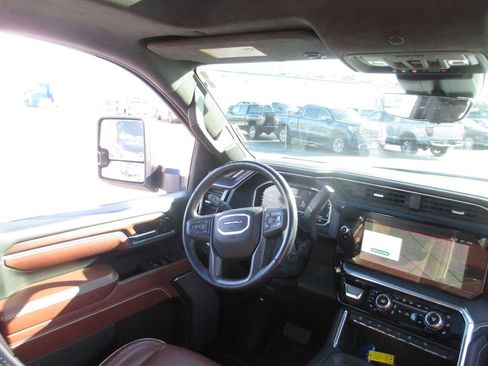 Used 2024 GMC Sierra 2500 Denali Ultimate w/ Max Trailering Package AWD/4WD image 32