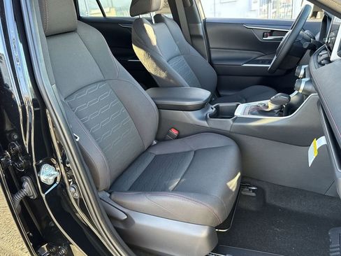 New 2025 Toyota RAV4 SE image 28