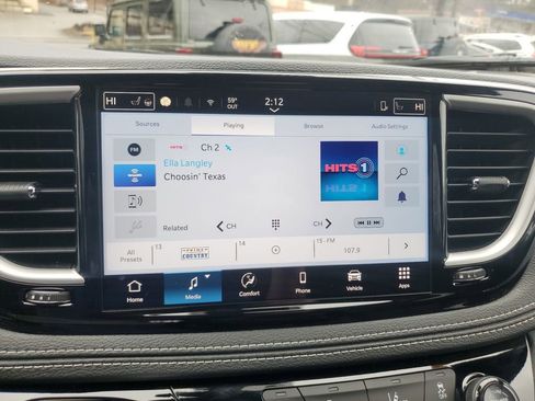 New 2026 Chrysler Pacifica Select image 19