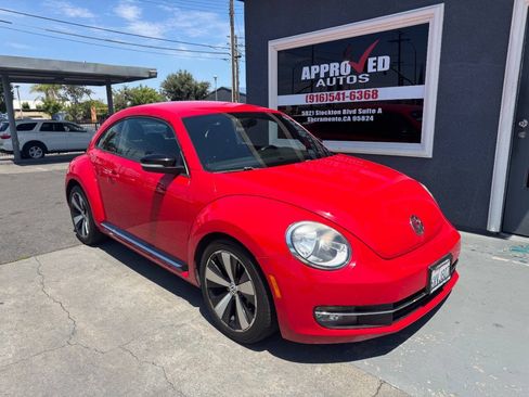 Used 2012 Volkswagen Beetle Turbo FWD image 1