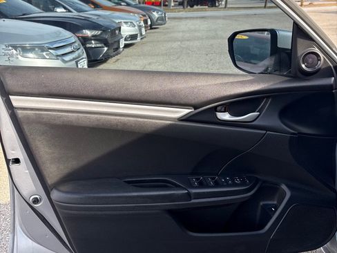 Used 2019 Honda Civic Sport image 10