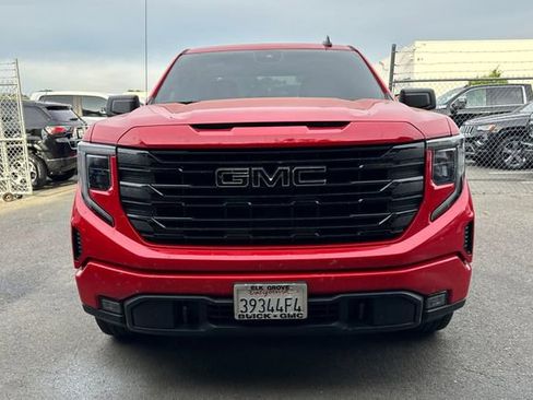 Used 2025 GMC Sierra 1500 Elevation w/ LPO, Elevation Black Package image 3