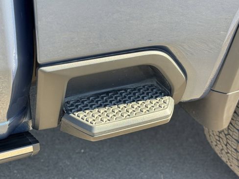 Used 2025 GMC Sierra 2500 Denali Ultimate image 34